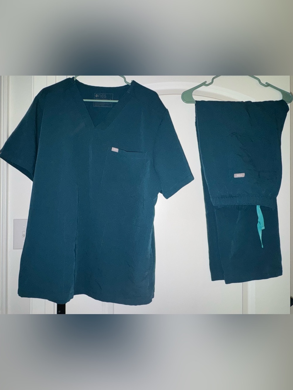 Figs Men’s XL/Short Caribbean Blue Scrub Set